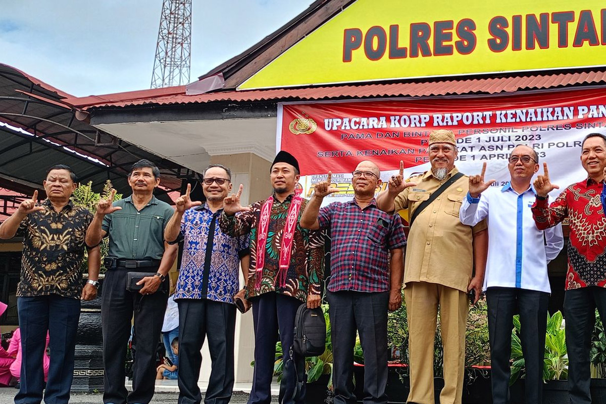 Jemaat Ahmadiyah Sintang dan komunitas Rumah Kebangsaan Sintang