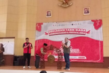 Penghargaan Bupati Tasikmalaya sebagai Desa Siaga Donor Darah