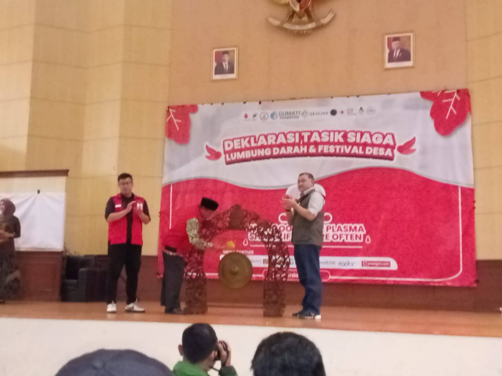 Penghargaan Bupati Tasikmalaya sebagai Desa Siaga Donor Darah
