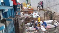 World Clean Up Day 2023,Relawan Clean The City Tasikmalaya Bebersih Sungai Cimulu
