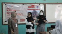 Organisasi Mahasiswa Ahmadiyah Bantu Murid Kelas 12 Siapkan Diri Masuk Kampus