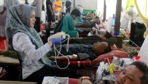 Stok Darah Menipis, Ratusan Peserta Jalsah Muslim Ahmadiyah Donor Darah di Padang