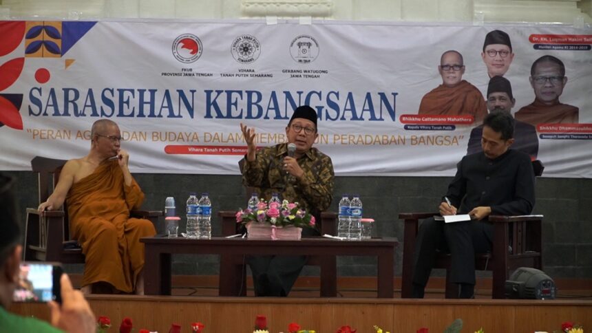 Lukman Hakim Saifuddin dalam Sarahsehan di Vihara Tanah Putih Semarang