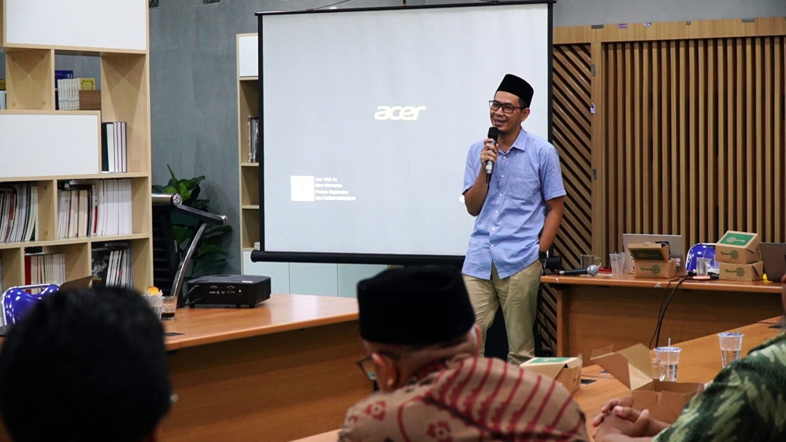 Mln. Harpan Ahmad dalam konsolidasi oleh Youth Interfaith Forum on Sexuality (YIFoS) Indonesia di Perpustakaan Al Hidayah Kebayoran Lama Jakarta pada Jumat, 24 November 2023.