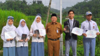 SMA Plus Al Wahid Ikut Torehkan Tulisan dalam Buku Pelajar Se-Kabupaten Tasikmalaya
