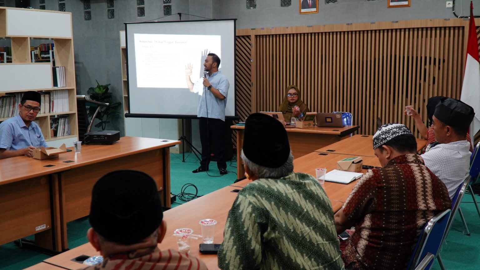 Youth Interfaith Forum on Sexuality (YIFoS) Indonesia gelar pertemuan di Perpustakaan Al Hidayah Kebayoran Lama Jakarta pada Jumat, 24 November 2023.