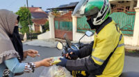 Semangat Berbagi, Lajnah Imaillah Sukabumi dan Warung Kiara Teruskan Program Jumat Berkah