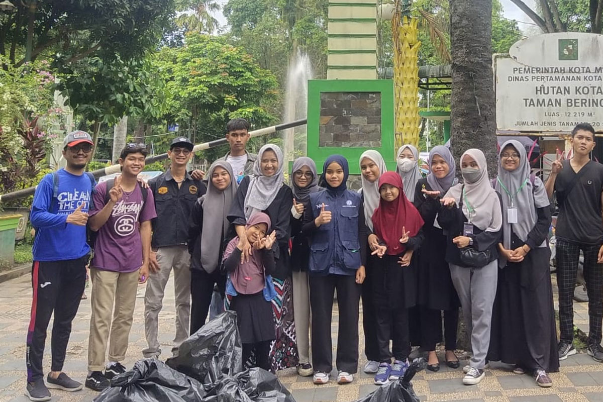 Relawan Clean The City Medan