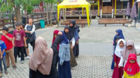 Puluhan Anak Ahmadi Sukabumi Wisata Tarbiyat di Libur Sekolah, Orang Tua Ikut Dampingi