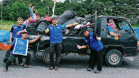 Pemerintah, Tokoh Agama dan Warga Sintang Apresiasi Gerakan Clean the City di Awal Tahun 2024