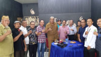 Bupati Sintang Genap Berusia 64 Tahun, Pengurus Ahmadiyah dan Tokoh Lintas Agama Doakan yang Terbaik