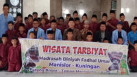 Wisata Tarbiyat Madrasah Fadhal Umar Manislor, Sambangi Pusat Jemaat Ahmadiyah Indonesia