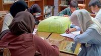 Akhir Pekan, Anak-Anak Ahmadi Bandung Belajar dan Mengaji di Perpustakaan