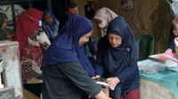 Lajnah Imaillah Karawang Ikut Sediakan PMT bagi Balita di Posyandu Kemuning