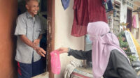 Tebar Keberkahan, Lajnah Imaillah Bekasi Berbagi Takjil di Bulan Suci Ramadhan
