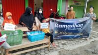 Jemaat Ahmadiyah Talangpadang Lampung Semarakkan Ramadhan dengan Berbagi Takjil