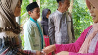 Berbagi Berkah Ramadhan, Ahmadiyah Cigunung Tasik Adakan Baksos