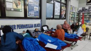 Puluhan Pahlawan Donor Darah Ramaikan Ramadhan di Garut