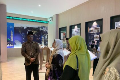 Prof Alimatul Qibtiyah didampingi Sadr Lajnah Imaillah Indonesia mengunjungi Peace Center Ahmadiyah di Bogor pada Rabu, 24 April 2024.