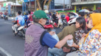 Takjil Gratis Meriahkan Bulan Ramadhan di Jemaat Ahmadiyah Kawalu