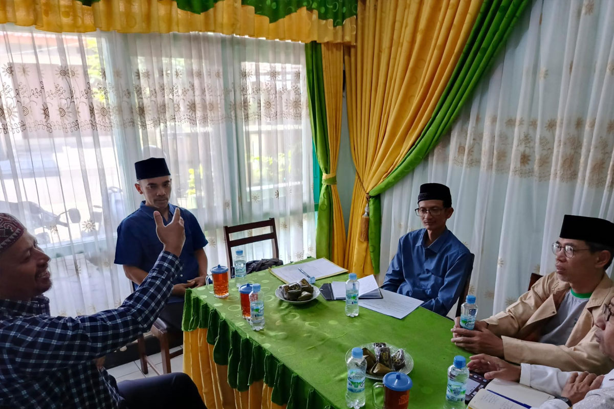 Jemaat Ahmadiyah Jemaat Ahmadiyah  Yogyakarta melakukan rabtah ke kantor urusan agama