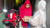 Jemaat Ahmadiyah Tangerang Berbagi Makan Siang dan Homeopathy, Dirasakan Langsung Masyarakat
