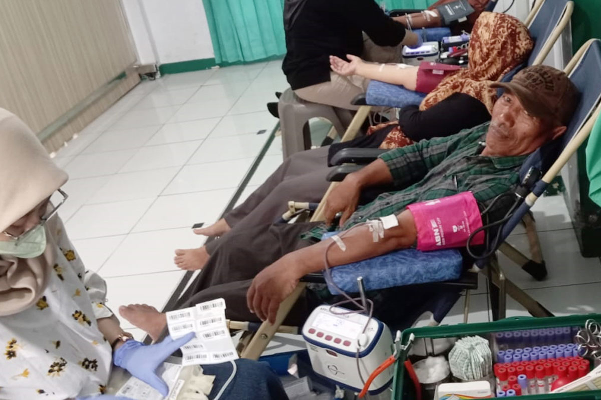 Donor darah warga Ahmadiyah Sindangbarang