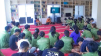 Jemaat Ahmadiyah Yogyakarta Terima Kunjungan Mahasiswa Teologi UKDW, Diwarnai Tanya Jawab