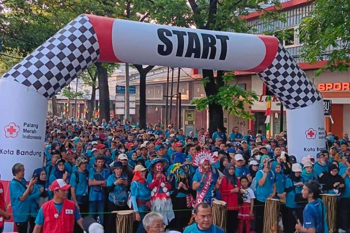 Puluhan Warga Ahmadiyah Ramaikan Gerak Jalan Santai Donor Darah PMI Kota Bandung