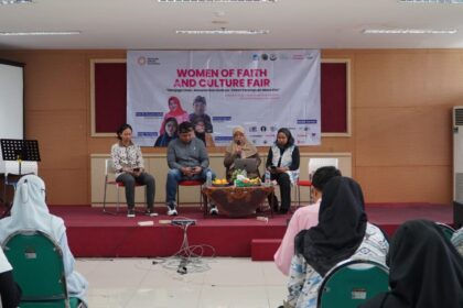 Women of Faith and Culture Fair pada Selasa, 8 Oktober 2024 di Aula Perpustakaan UIN Syarif Hidayatullah Jakarta.