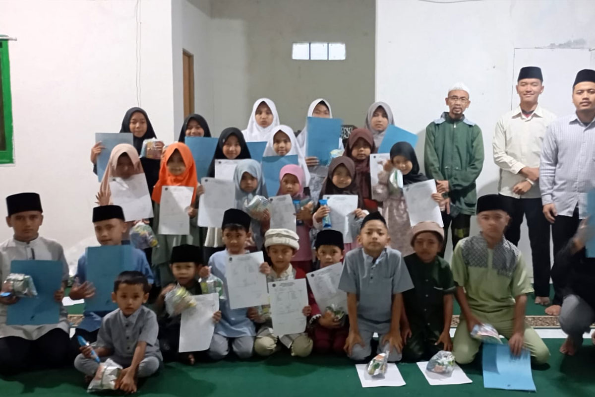 Pembagian Rapor Madrasah Al Mubasyir Samarang Garut, Peserta Didik Antusias