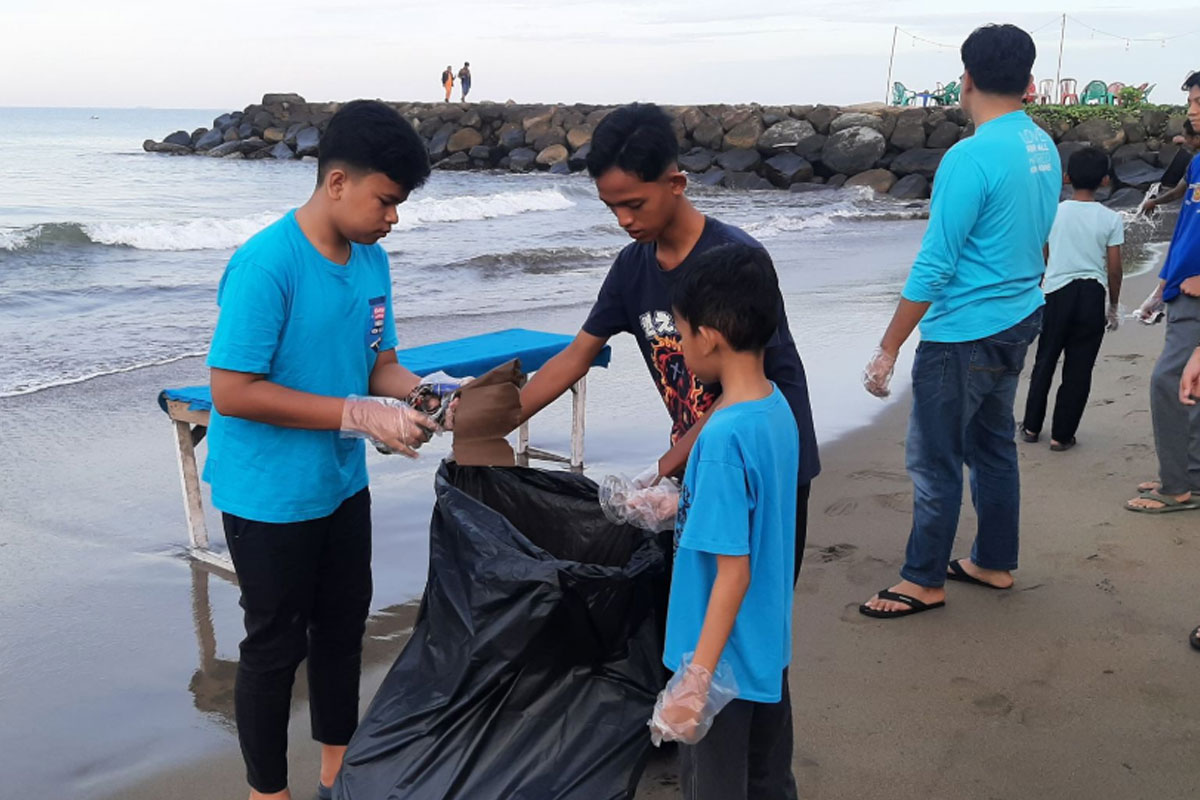 Relawan Clean The City Sumatera Barat