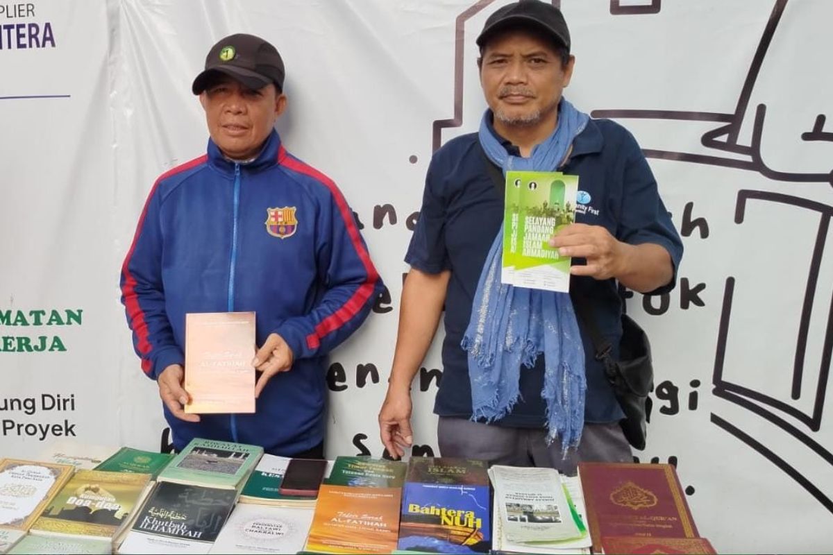 Ngelapak Buku