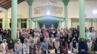 Tarbiyah Remaja Muslimah Manislor, Membahas Prespektif Hari Kasih Sayang dalam Islam