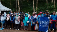 Warga Ahmadiyah Cianjur Ikut Serta dalam Peringatan Hari Peduli Sampah Nasional di Pacet