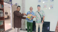Jelang Lebaran, Jemaat Ahmadiyah Sindangbarang Salurkan Paket Sembako ke Warga hingga Panti Asuhan