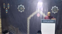 Dars Tarawih Pertama di Masjid Baitul Islam Sintang, Mubaligh Sampaikan Hikmah Ramadhan