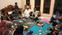 Momen Lebaran, Jemaat Ahmadiyah Mataram Pererat Silaturahmi dengan Sambangi Ketua GP Ansor
