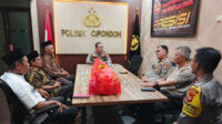 Momen Idul Fitri, Jemaat Ahmadiyah Gondrong Kunjungan Rabtah ke Polsek Cipondoh