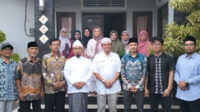 Momen Lebaran, Pengurus Jemaat Ahmadiyah Mataram Halal Bihalal dengan Pimpinan Ponpes Nurul Madinah Kediri