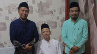 Silaturahmi Jemaat Ahmadiyah Sintang dengan Ketua MUI, Merajut Ukhuwah di Hari Raya