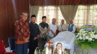 Jemaat Ahmadiyah Sintang Sampaikan Belasungkawa atas Wafatnya Istri Sekda