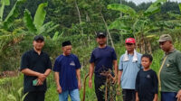 Puluhan Anggota Jemaat Ahmadiyah Neglasari Napak Tilas Sembari Tanam Pohon