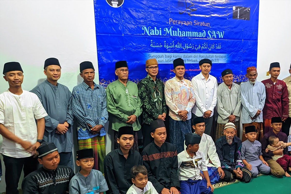 Jemaat Ahmadiyah Maniis Purwakarta
