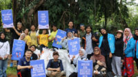 Bareng Komunitas Lingkungan dan Anak Muda, Relawan Clean The City Bersih-Bersih Lapangan Banteng