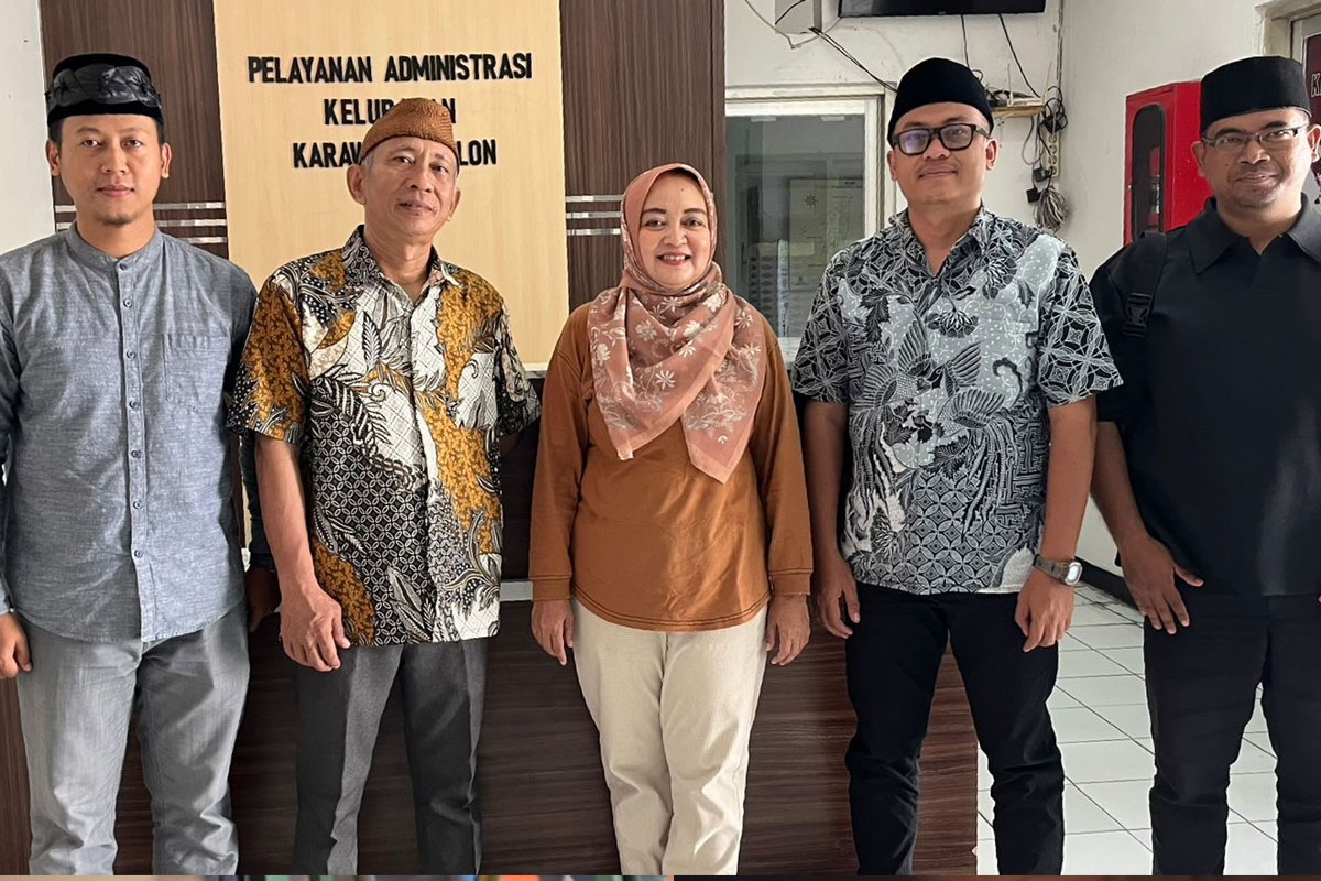 Jemaat Ahmadiyah Karawang sambangi lurah Karawang Kulon