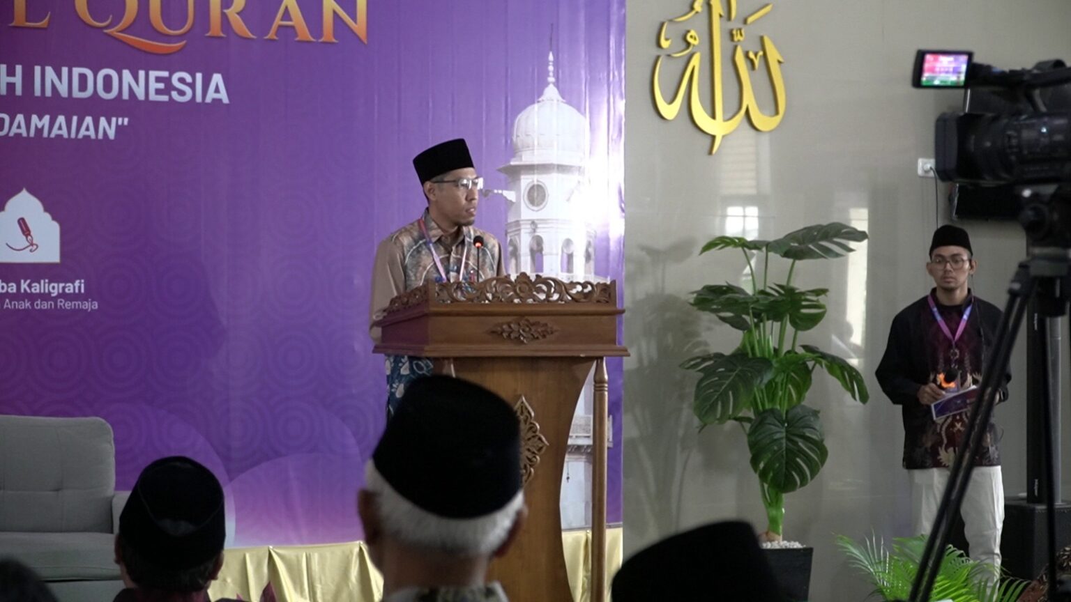 Amir Nasional JAI menyampaikan sambutan dalam pembukaan MTQ Tasyakur JAI 2025