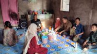 Ajak Keluarga, Mubaligh Jemaat Ahmadiyah Entikong Sambangi Tokoh dan Warga Sanggau