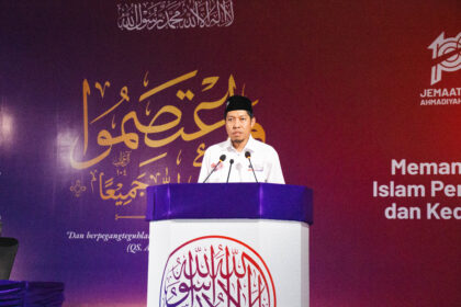 Amir Nasional JAI, Zaki Firdaus Syahid, dalam pembukaan Jalsah Salanah 2025 Tasyakur 100 Tahun JAI