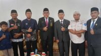 Jemaat Ahmadiyah Sintang Silaturahmi ke Kemenag di Momen Hari Amal Bhakti ke-80